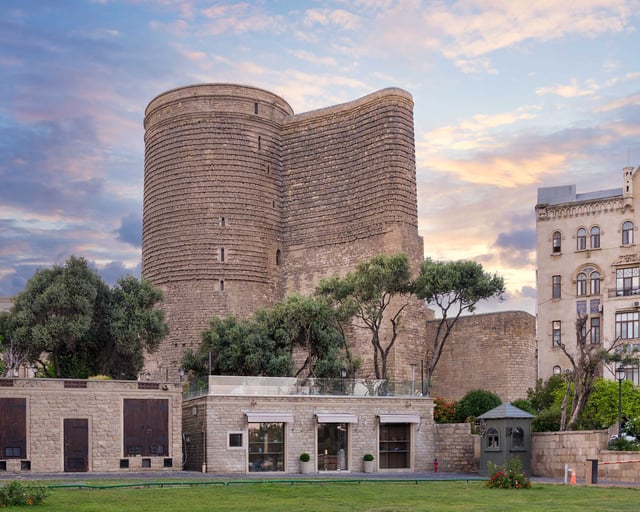 La popular Torre de la Doncella en Bak&uacute;