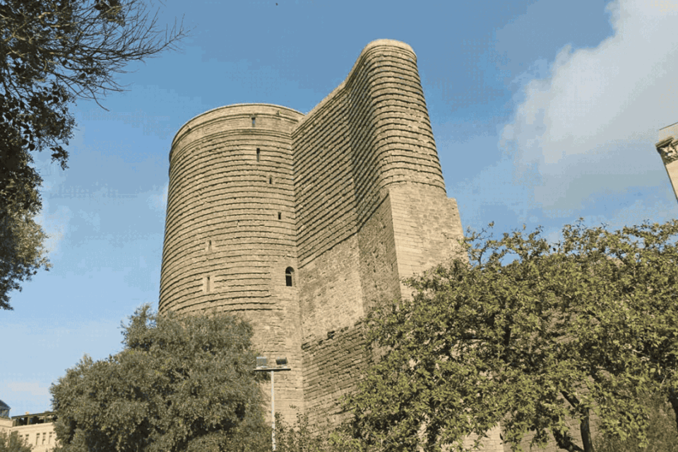 Maiden Tower (Giz Galasi)